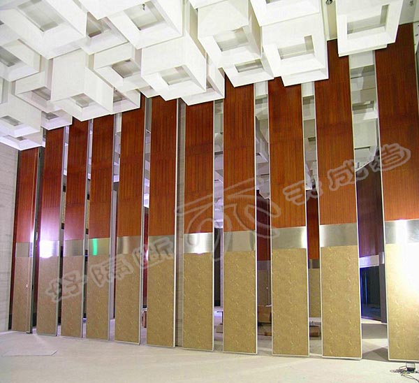 TC125型隔断产品