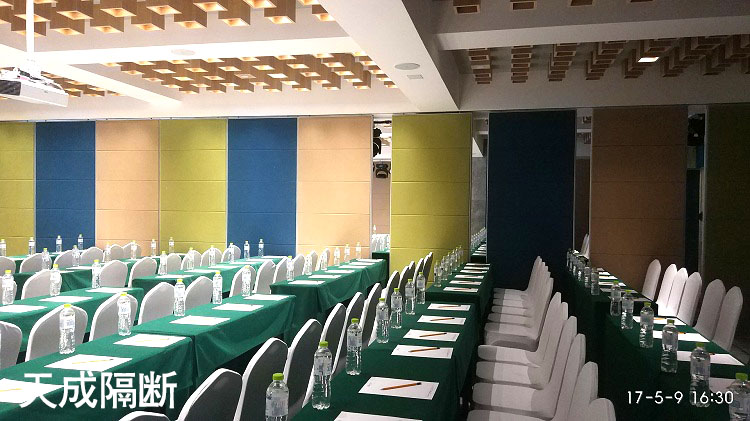 成都都江堰智选假日酒店活动隔断