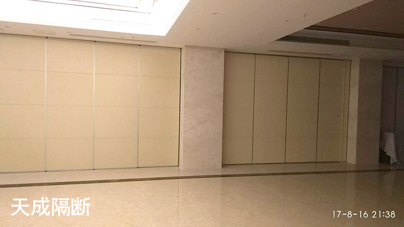 成都市红高粱酒店隔断